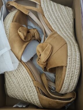 Knotted Suede Espadrille Wedge Sandals - Tan